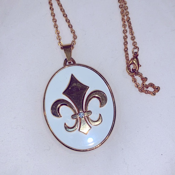 Fleur de Lis gold and white enamel locket - Picture 2 of 5